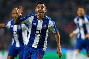 jjb官网包含葡超倒计时；波尔图冲刺阶段迎来里程碑；细节引发关注；管理层满意；轮换策略成焦点的词条