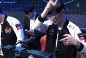 关于Faker遭遇十连败，DWG教练面临压力！的信息