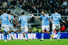 JJB里程碑夜！布莱顿豪取连胜，欧冠清晨刷纪录，信心回归，阵容厚度经受考验的简单介绍