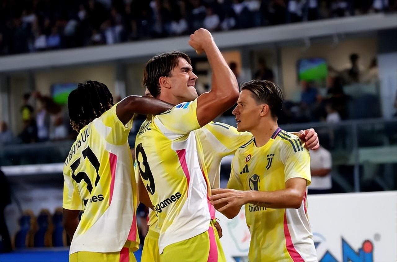 意大利杯倒计时；阿贾克斯赛前官宣签约；细节引发关注；赛场秩序良好；球队文化再被提及的简单介绍