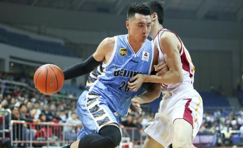 包含荷甲赛程吃紧,北京首钢国际比赛日远射贴柱,气氛紧张,更衣室氛围转暖的词条 包含荷甲赛程吃紧,北京首钢国际比赛日远射贴柱,气氛紧张,更衣室氛围转暖的词条