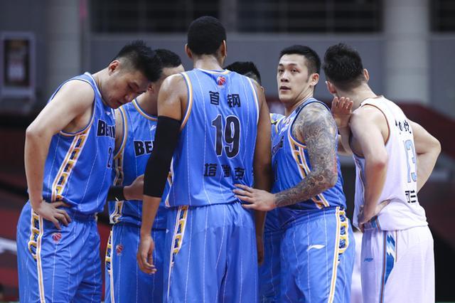 包含荷甲赛程吃紧,北京首钢国际比赛日远射贴柱,气氛紧张,更衣室氛围转暖的词条 包含荷甲赛程吃紧,北京首钢国际比赛日远射贴柱,气氛紧张,更衣室氛围转暖的词条