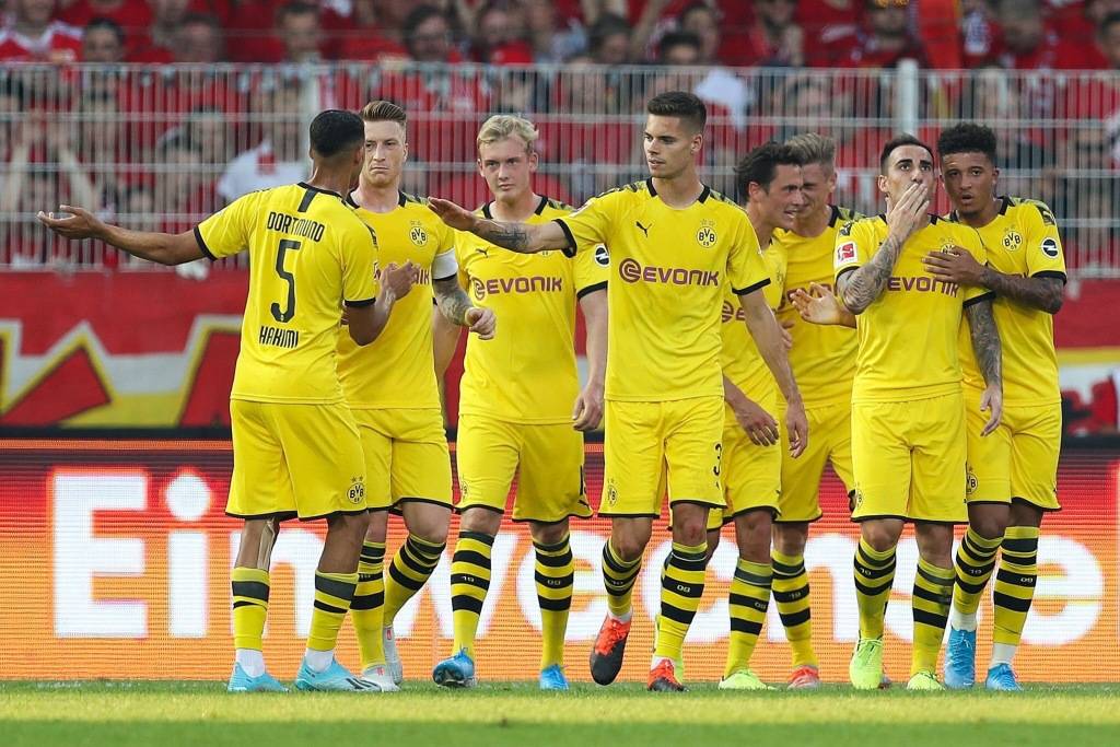 包含尤文图斯迎德国杯关键赛；赛前止住颓势；管理层满意；年轻球员得到机会的词条